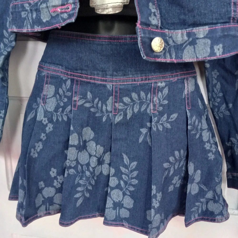 Delia*s NWT Coconut girl floral pattern Denim pleated set! Skirt & jacket! - Picture 3 of 8